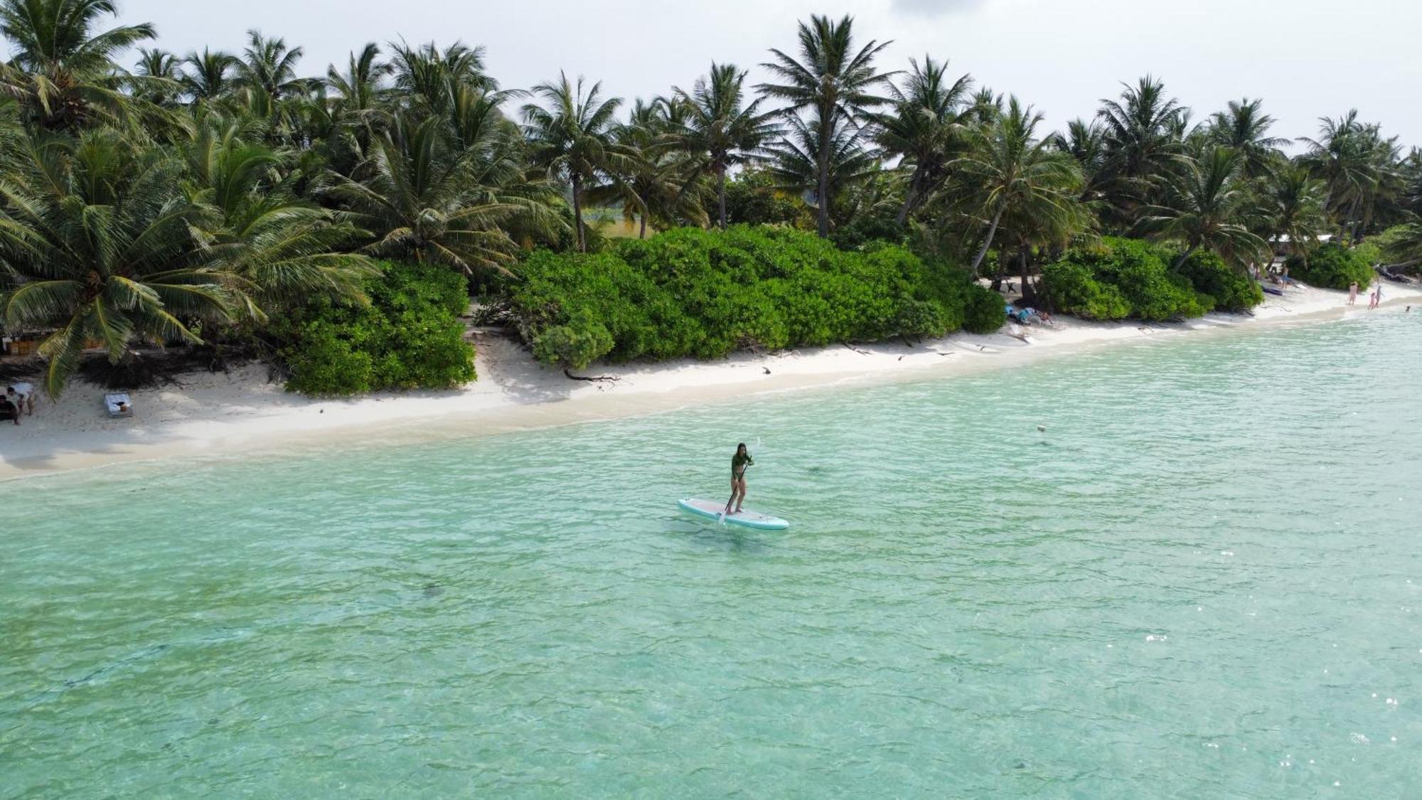 Blue Water Thoddoo Inn Rum bild