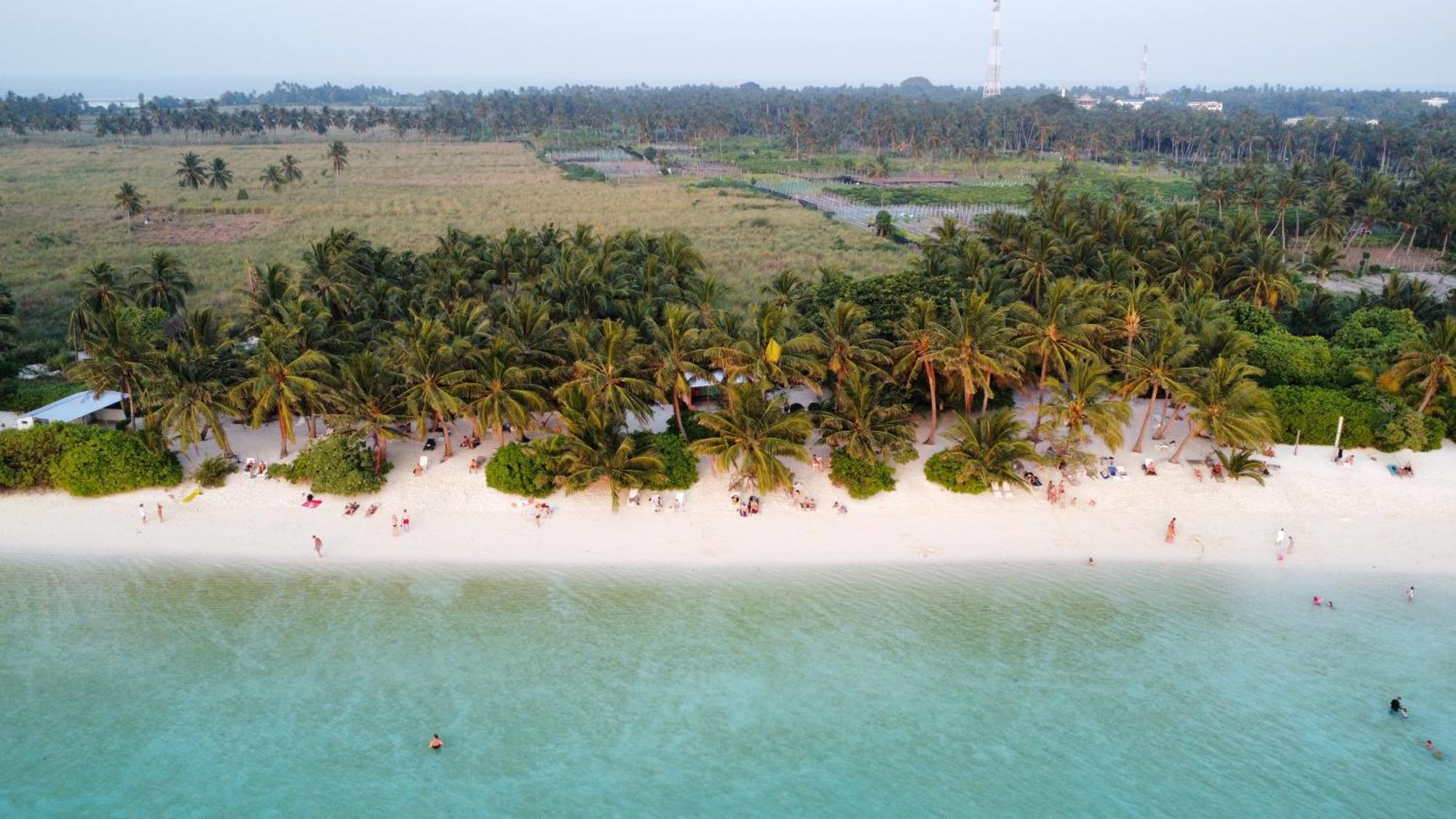 Blue Water Thoddoo Inn Rum bild